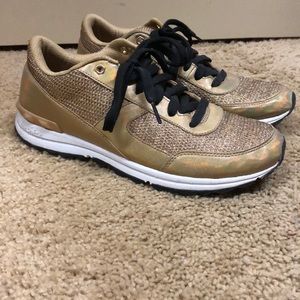 Sam Edelman Dax Sneakers in Gold Metallic